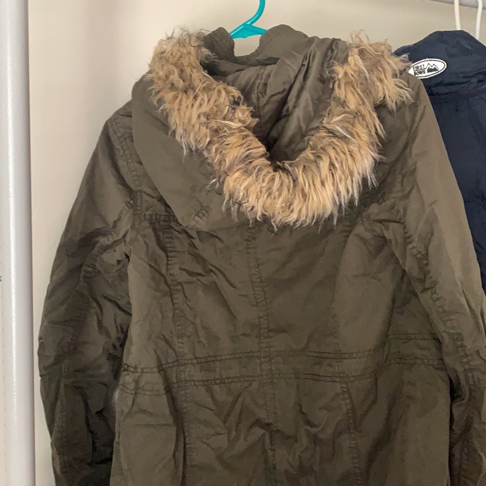 Woman’s Jacket - Picture 4 of 5